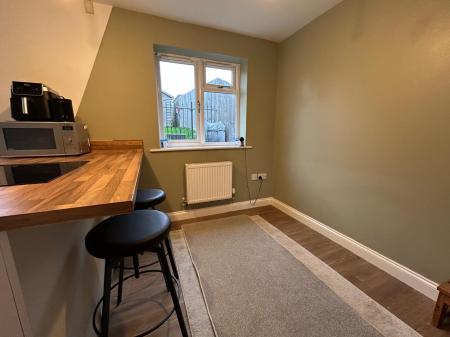 3 bedroom Semi-detached house to let in Connomara Meadow, Horsehay, TF4