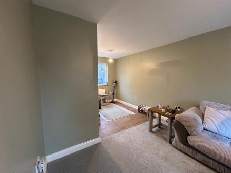 3 bedroom Semi-detached house to let in Connomara Meadow, Horsehay, TF4