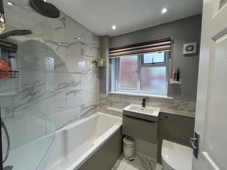 3 bedroom Semi-detached house to let in Connomara Meadow, Horsehay, TF4