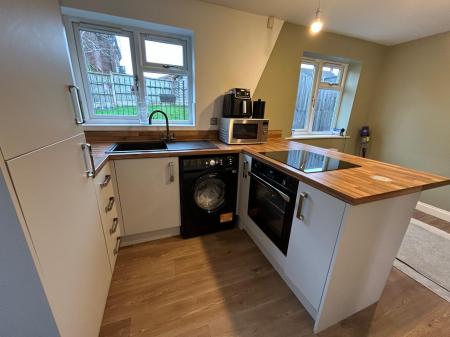 3 bedroom Semi-detached house to let in Connomara Meadow, Horsehay, TF4