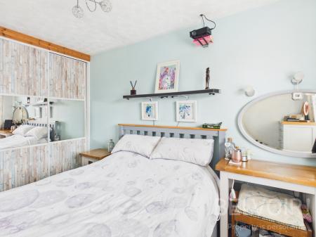 3 bedroom Semi-detached house for sale in Dunmaster Way, Stirchley, Telford, TF3