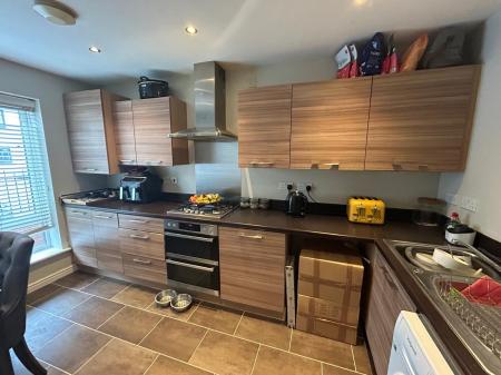 3 bedroom Semi-detached house to let in Darrall Road, Lawley, Telford, TF4