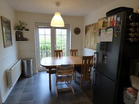 3 bedroom Town house to let in Plant Close, Dawley Bank, Telford, TF4