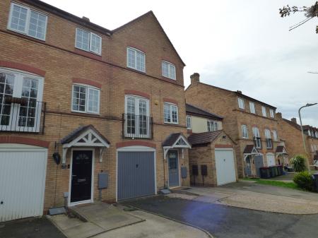 3 bedroom Town house to let in Plant Close, Dawley Bank, Telford, TF4