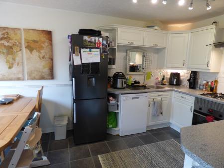 3 bedroom Town house to let in Plant Close, Dawley Bank, Telford, TF4