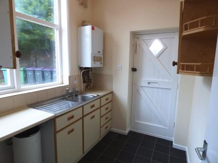 1 bedroom Flat to let in Flat 3 Pool View, Horsehay, TF4