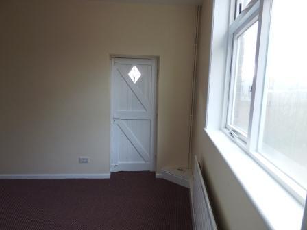 1 bedroom Flat to let in Flat 3 Pool View, Horsehay, TF4