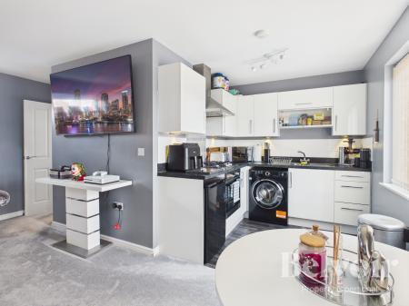 2 bedroom Flat for sale in Miriam Lane, Lawley, Telford, TF3