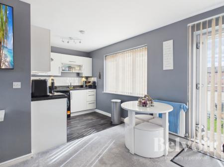 2 bedroom Flat for sale in Miriam Lane, Lawley, Telford, TF3