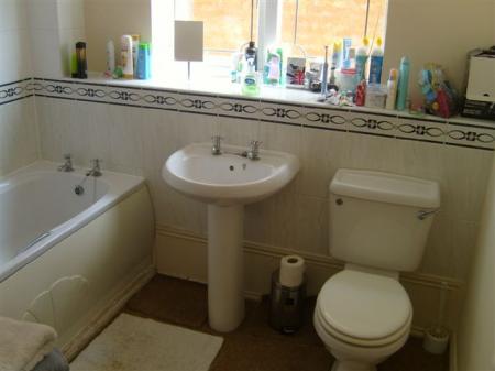1 bedroom Flat to let in Brandon Avenue, Telford, TF5
