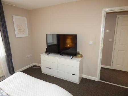 2 bedroom Flat to let in Balmoral Court, Captain Webb Drive, Dawley, TF4