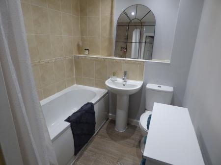 2 bedroom Flat to let in Balmoral Court, Captain Webb Drive, Dawley, TF4