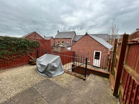 3 bedroom Town house to let in Pepper Mill, Lawley, Telford, TF4