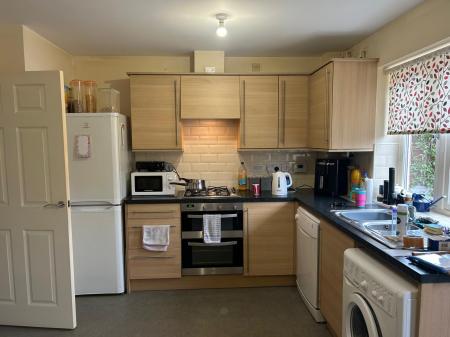 3 bedroom Town house to let in Pepper Mill, Lawley, Telford, TF4