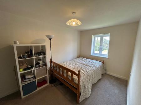 3 bedroom Terraced House to let in Park Lane, Woodside, Telford, TF7