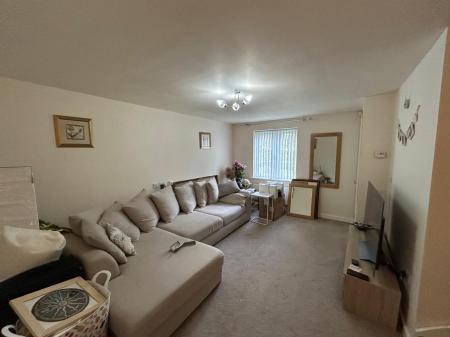 3 bedroom Terraced House to let in Park Lane, Woodside, Telford, TF7