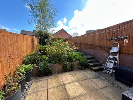 3 bedroom Terraced House to let in Park Lane, Woodside, Telford, TF7