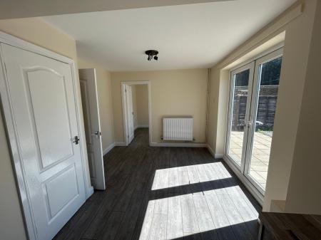 4 bedroom Semi-detached house to let in Leonard Street, Oakengates, TF2