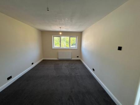 4 bedroom Semi-detached house to let in Leonard Street, Oakengates, TF2