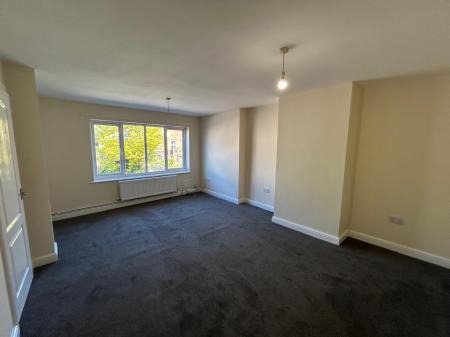 4 bedroom Semi-detached house to let in Leonard Street, Oakengates, TF2