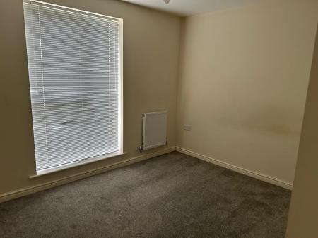 2 bedroom Flat to let in Parkside Crescent, Ketley, TF1