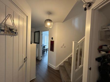 4 bedroom Town house to let in York Road, Priorslee, Telford, TF2