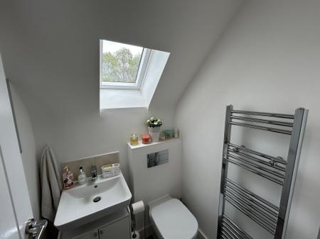 4 bedroom Town house to let in York Road, Priorslee, Telford, TF2