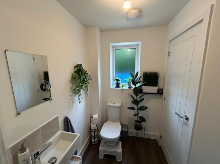 4 bedroom Town house to let in York Road, Priorslee, Telford, TF2