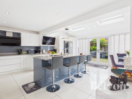 4 bedroom Detached house for sale in Eltham Drive, Priorslee, Telford, TF2
