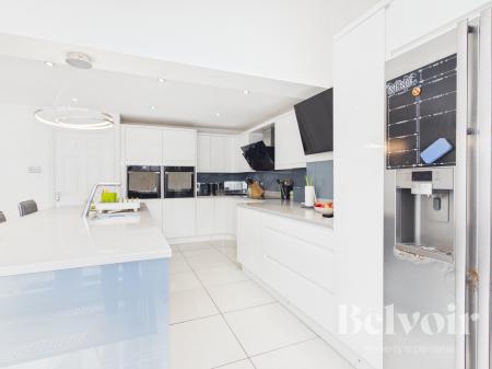 4 bedroom Detached house for sale in Eltham Drive, Priorslee, Telford, TF2
