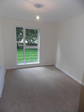 2 bedroom Flat to let in Ketley Park Road, Ketley, TF1