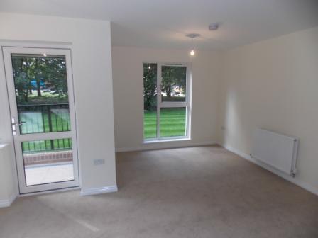 2 bedroom Flat to let in Ketley Park Road, Ketley, TF1