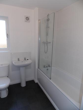2 bedroom Flat to let in Ketley Park Road, Ketley, TF1
