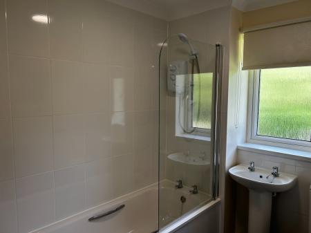 3 bedroom Detached house to let in Frome Way, Donnington, Telford, TF2