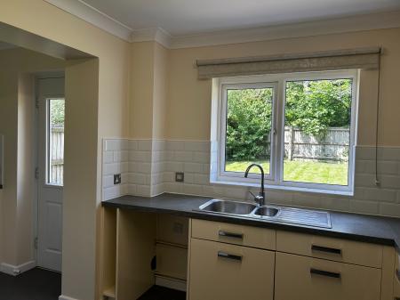 3 bedroom Detached house to let in Frome Way, Donnington, Telford, TF2