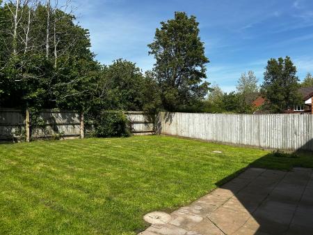 3 bedroom Detached house to let in Frome Way, Donnington, Telford, TF2