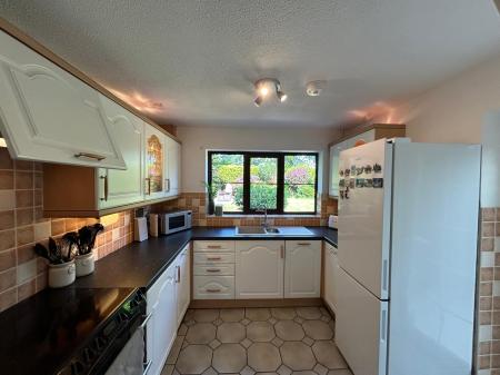 3 bedroom Detached house to let in Aspen Way, Shawbirch, Telford, TF5
