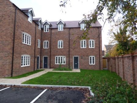 2 bedroom Flat to let in Charlton Arms Close, Wellington, TF1
