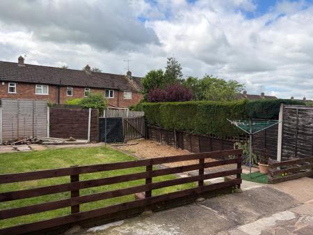 2 bedroom Terraced House to let in Heath Road, Wellington, TF1