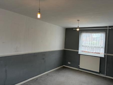 2 bedroom Terraced House to let in Heath Road, Wellington, TF1