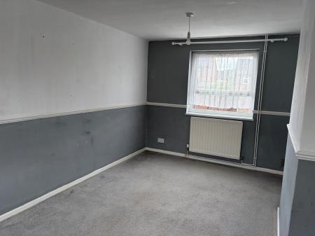2 bedroom Terraced House to let in Heath Road, Wellington, TF1