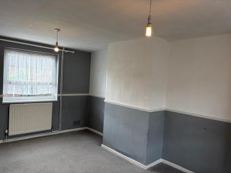 2 bedroom Terraced House to let in Heath Road, Wellington, TF1
