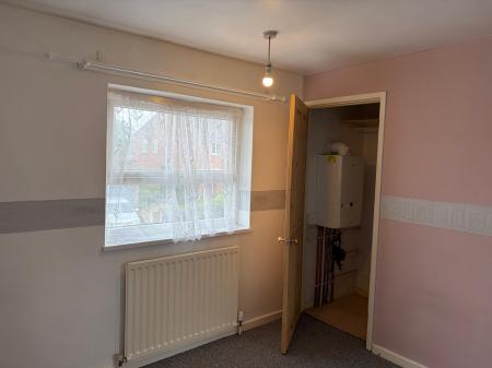 2 bedroom Terraced House to let in Heath Road, Wellington, TF1