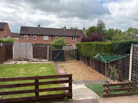 2 bedroom Terraced House to let in Heath Road, Wellington, TF1