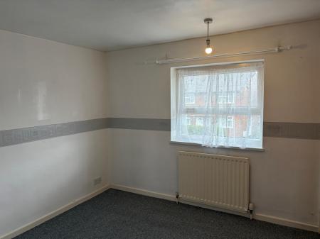 2 bedroom Terraced House to let in Heath Road, Wellington, TF1