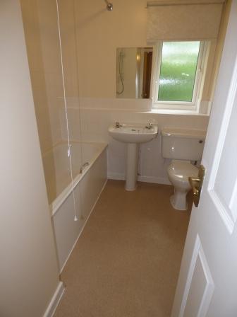 4 bedroom Detached house to let in Coleridge Close, Market Drayton, TF9