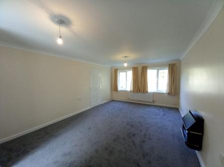 4 bedroom Detached house to let in Coleridge Close, Market Drayton, TF9