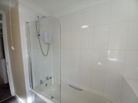 4 bedroom Detached house to let in Coleridge Close, Market Drayton, TF9