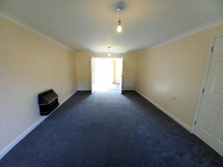 4 bedroom Detached house to let in Coleridge Close, Market Drayton, TF9