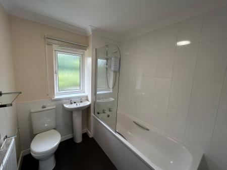 3 bedroom Detached house to let in Kenwray Drive, Donnington, Telford, TF2